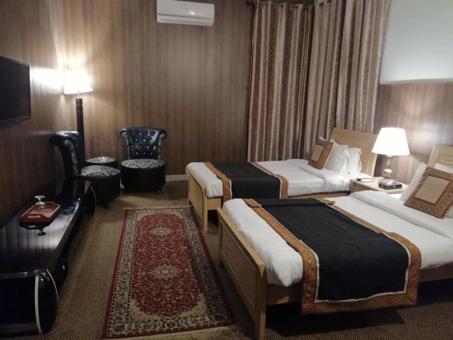 Отель Lions Lahore