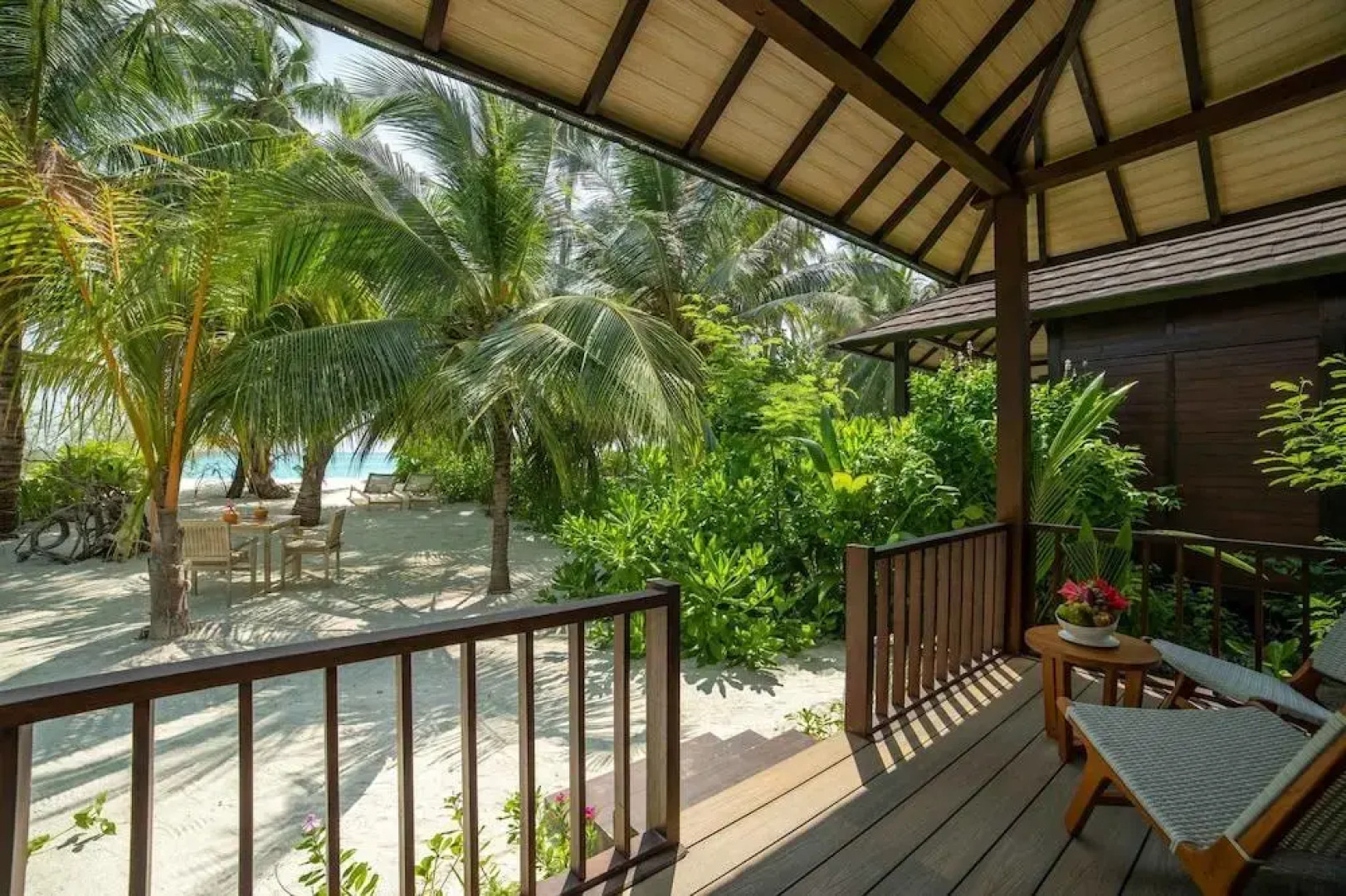 Курортный Отель Fiyavalhu Resort Maldives