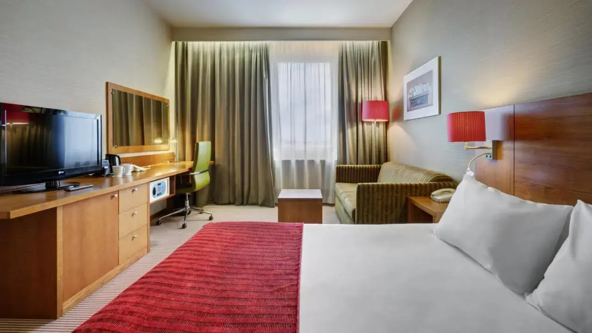 Отель Сущевский Сафмар (бывший Холидей Инн Москва Сущевский)