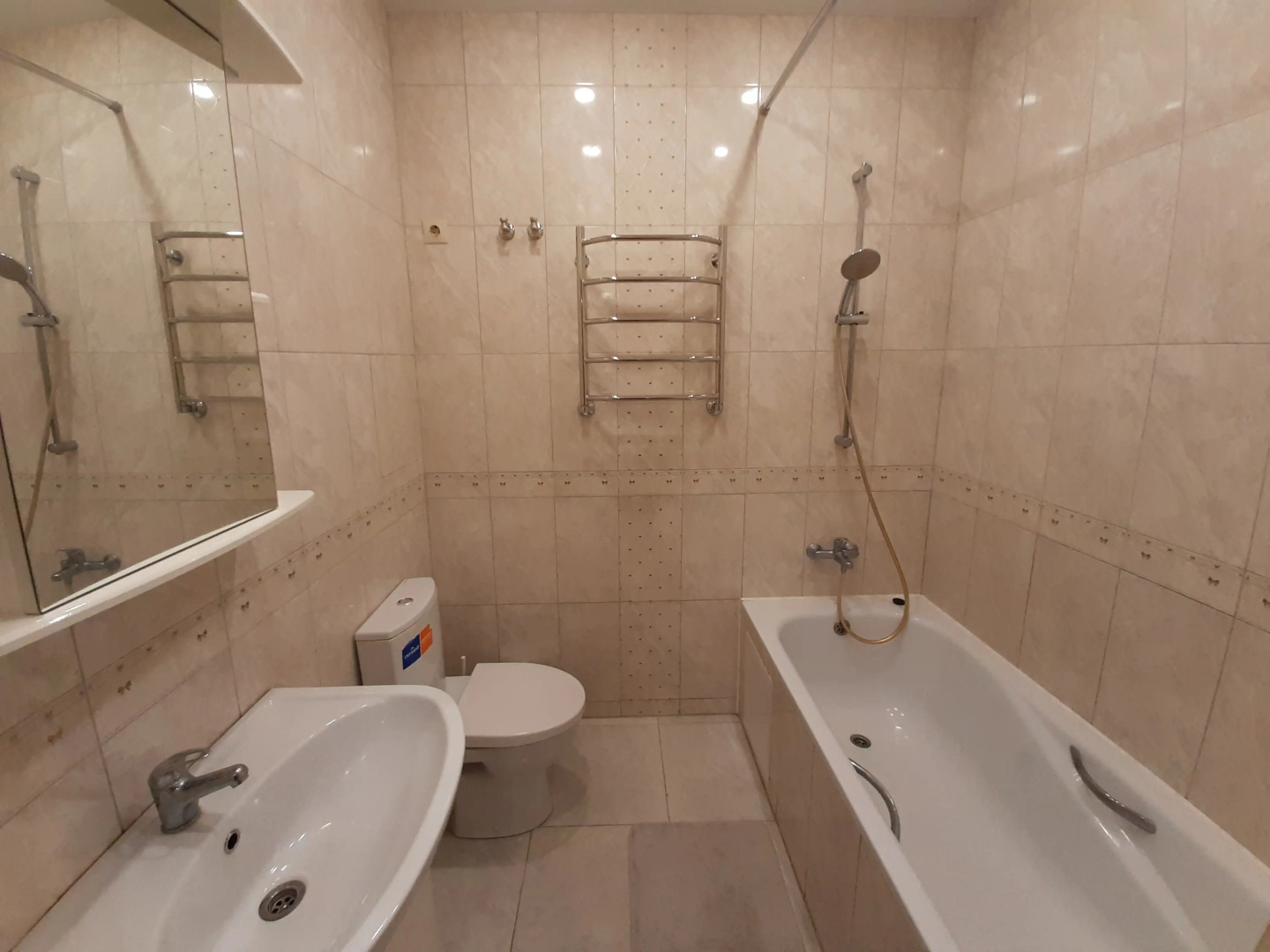 Апартаменты на Леонида Лаврова