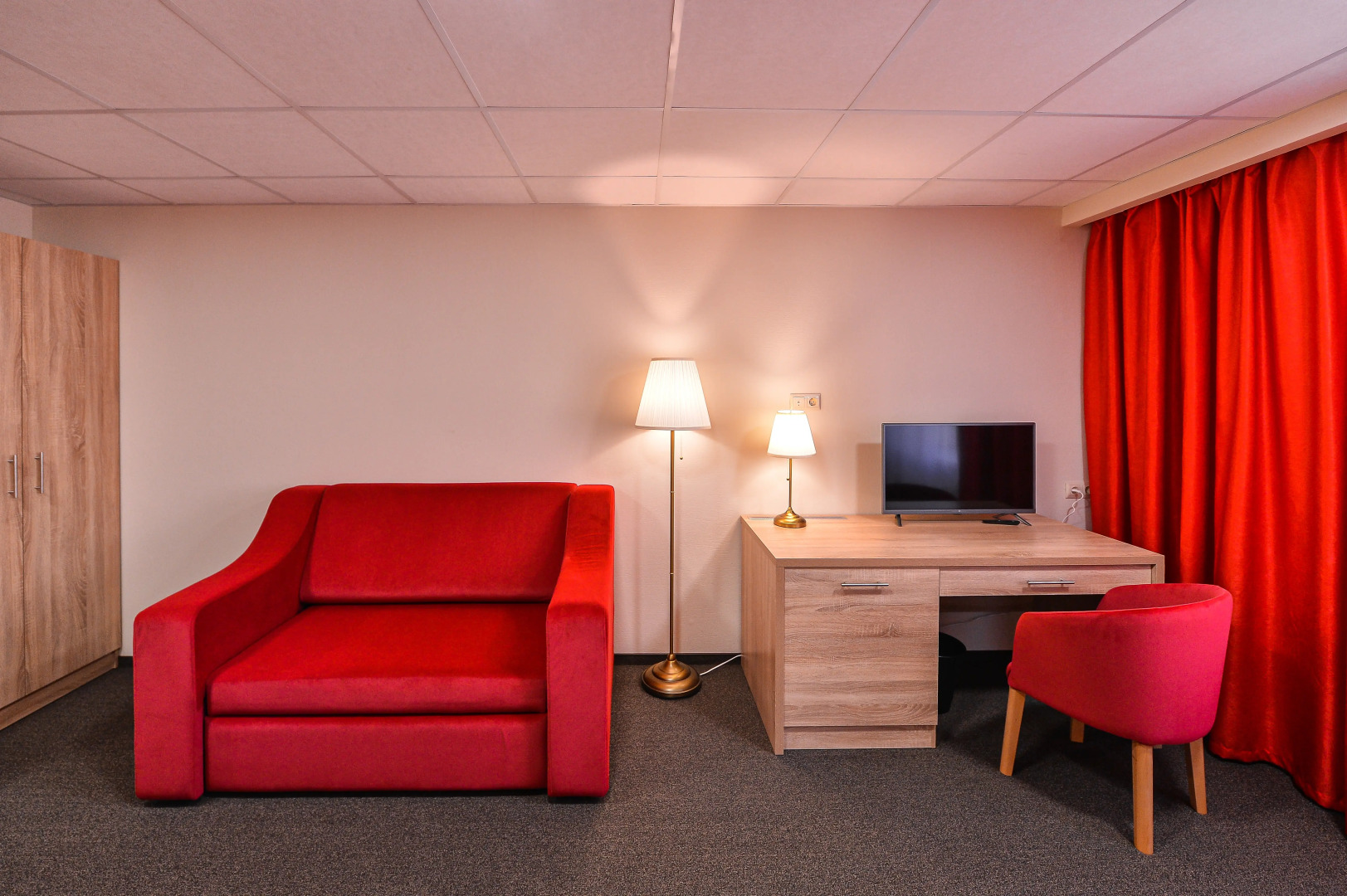 Отель Времена года