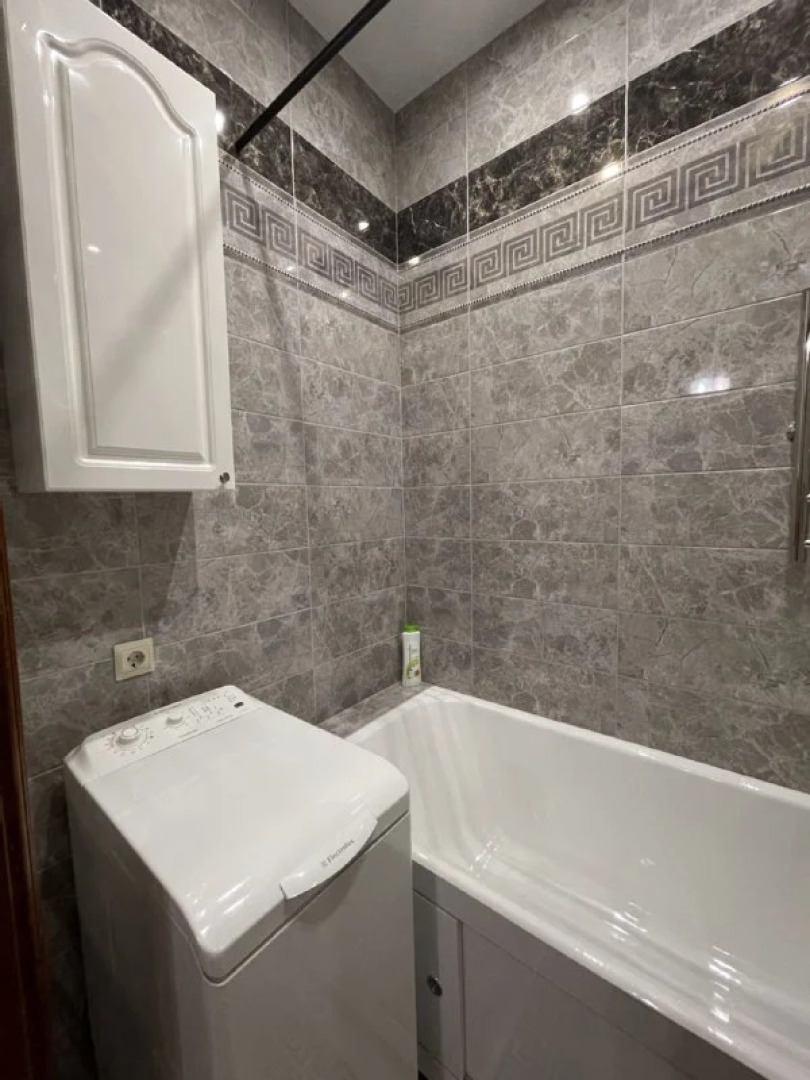 Апартаменты 3-комнатные HomeApart Ленина, 4