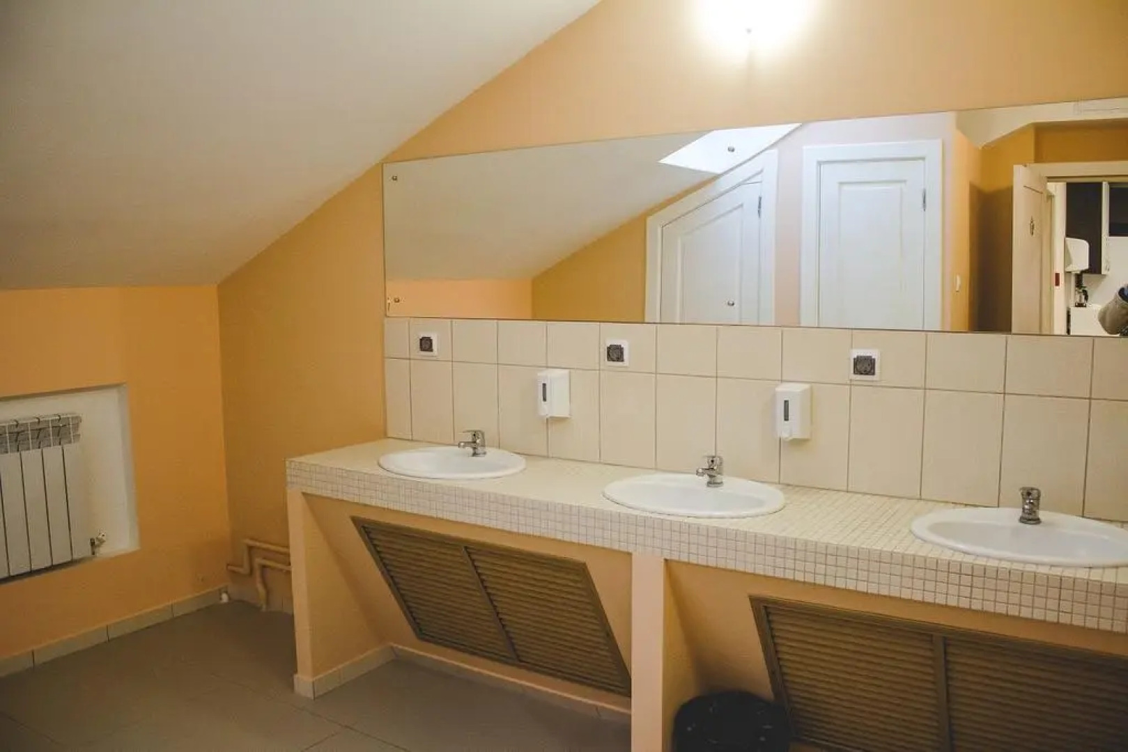 Отель Картуши