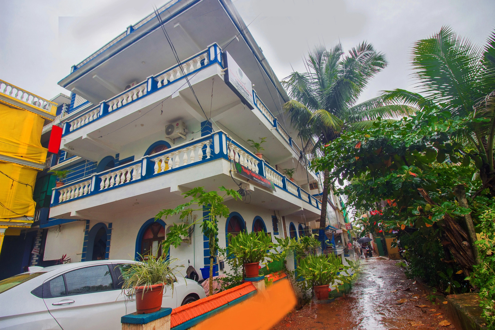 Отель Baga Fantacia Beach Inn