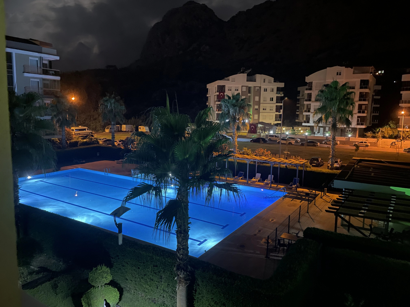 Апартаменты 30 minutes walk to famous Konyaalti Beach 1+1 Suit