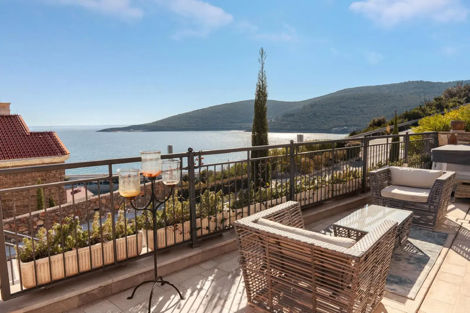 Вилла Lustica Bay Luxury Townhouse
