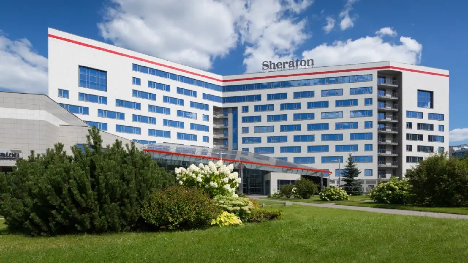 Sheraton Skypoint Luxe