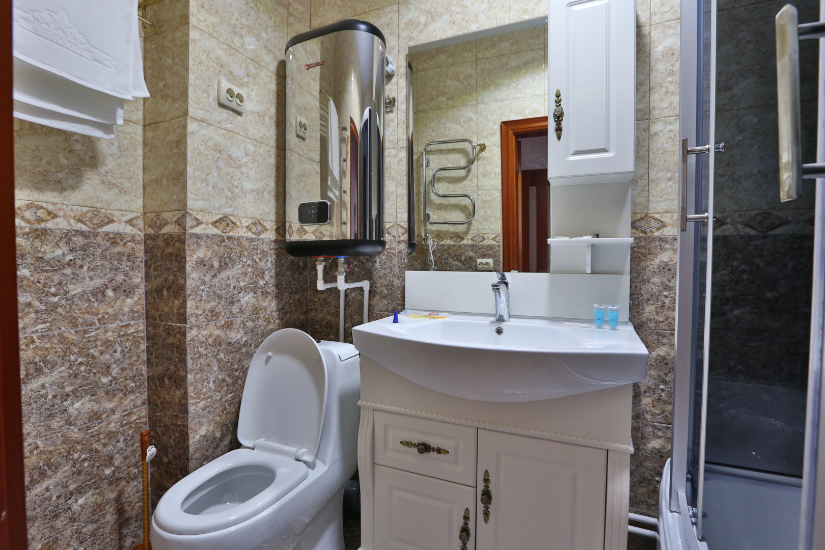 Отель Абсолют