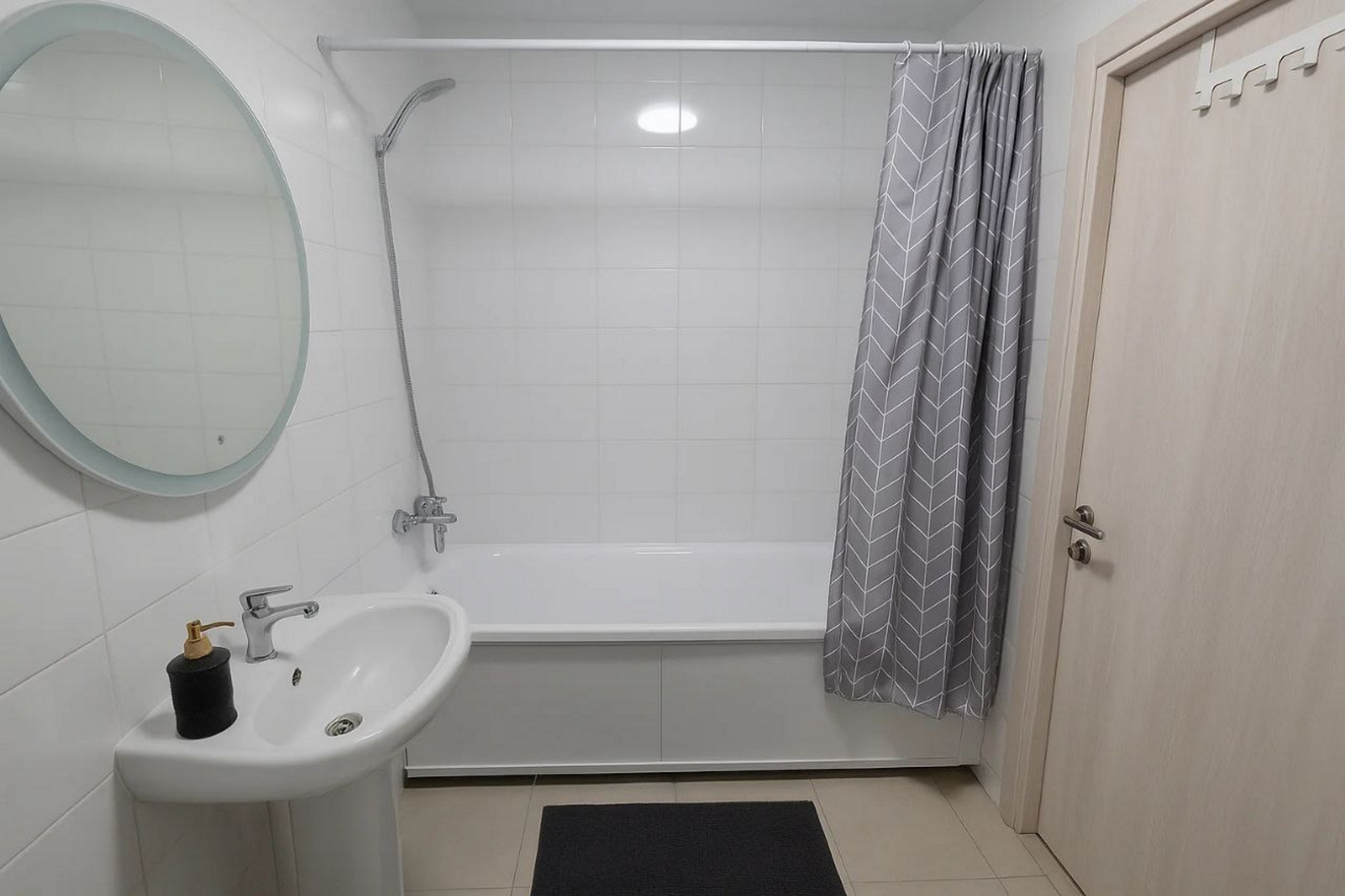 Апартаменты Просторные - 65 Лет Победы