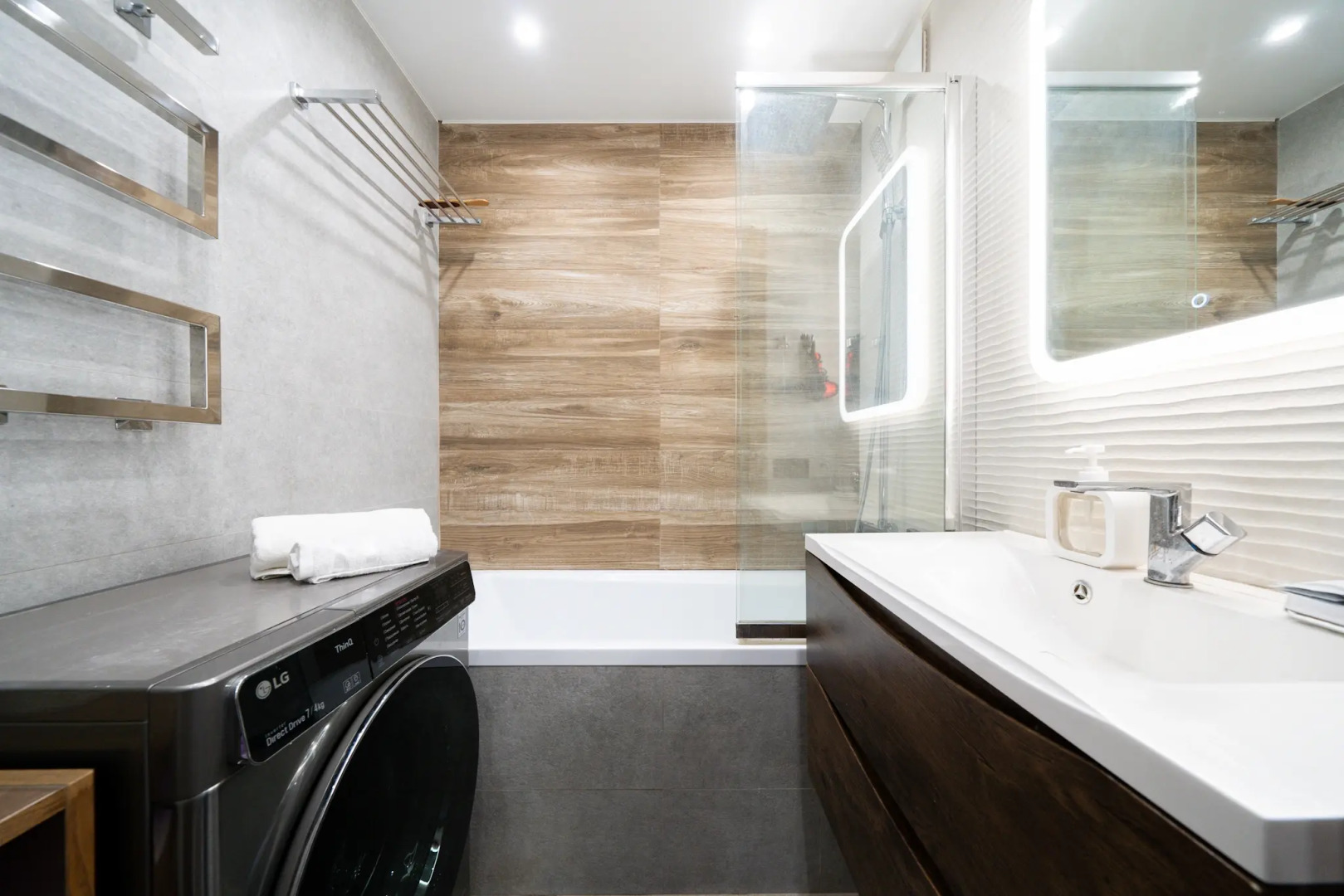 Квартира Стильная двухкомнатная квартира Natali apart на метро Пражская