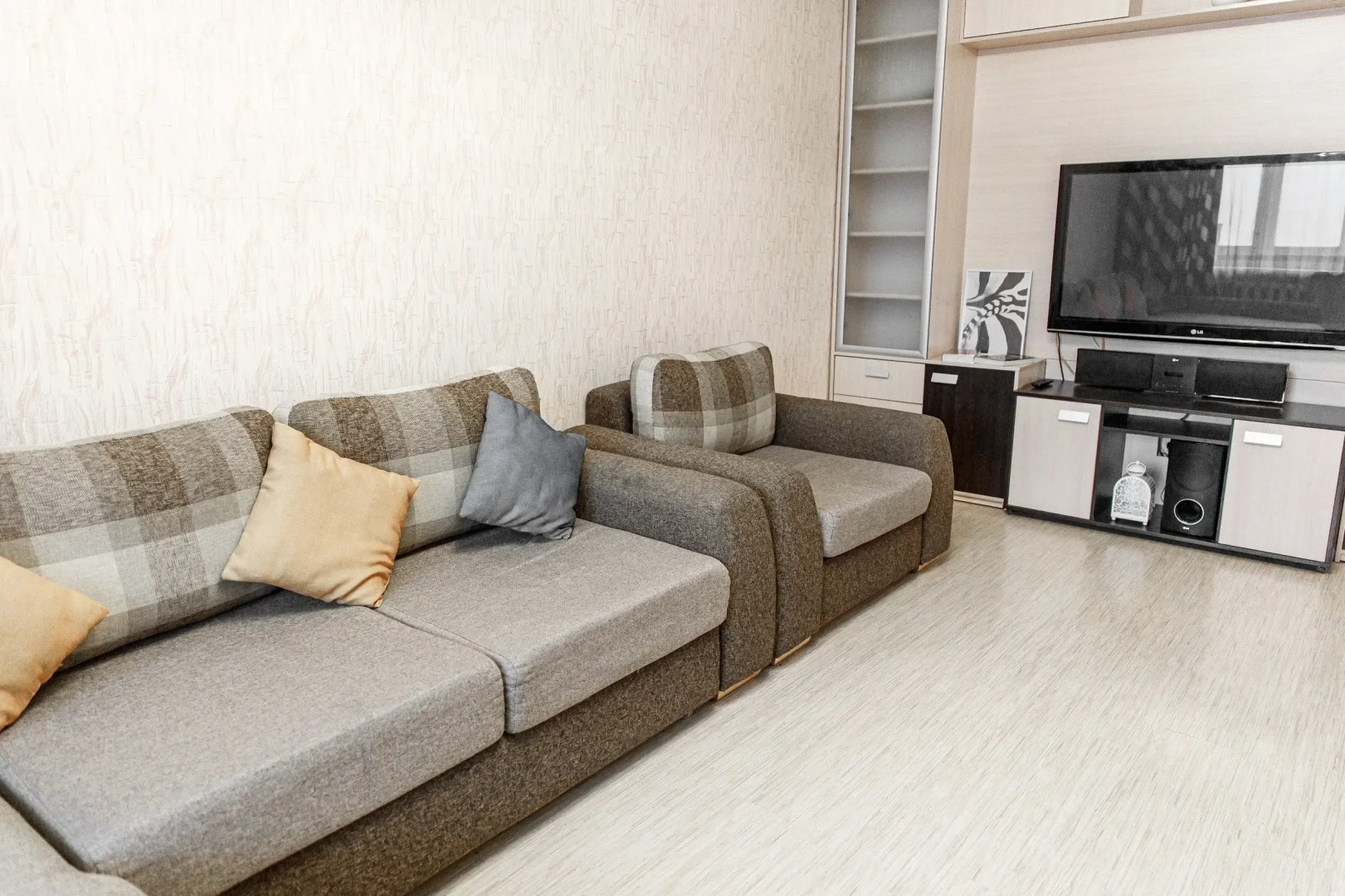 Апартамент Строителей 32А