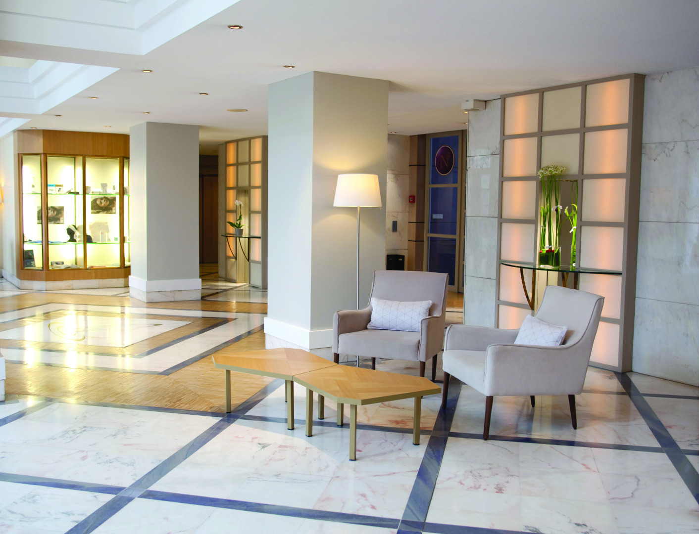 Отель Vichy Spa Hôtel Les Célestins