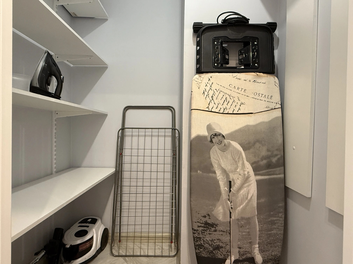 PK DESIGN - двухкомнатная квартира с отдельной спальней