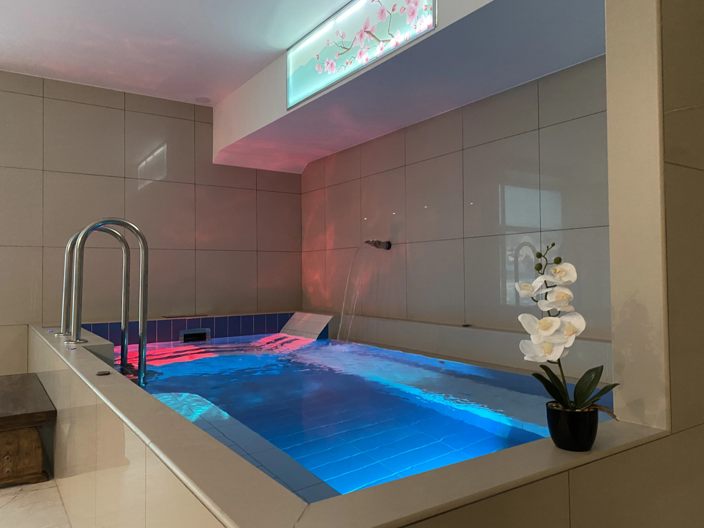 Отель Ист Ривер