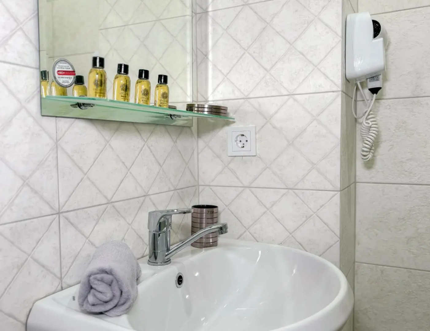 Отель Консул