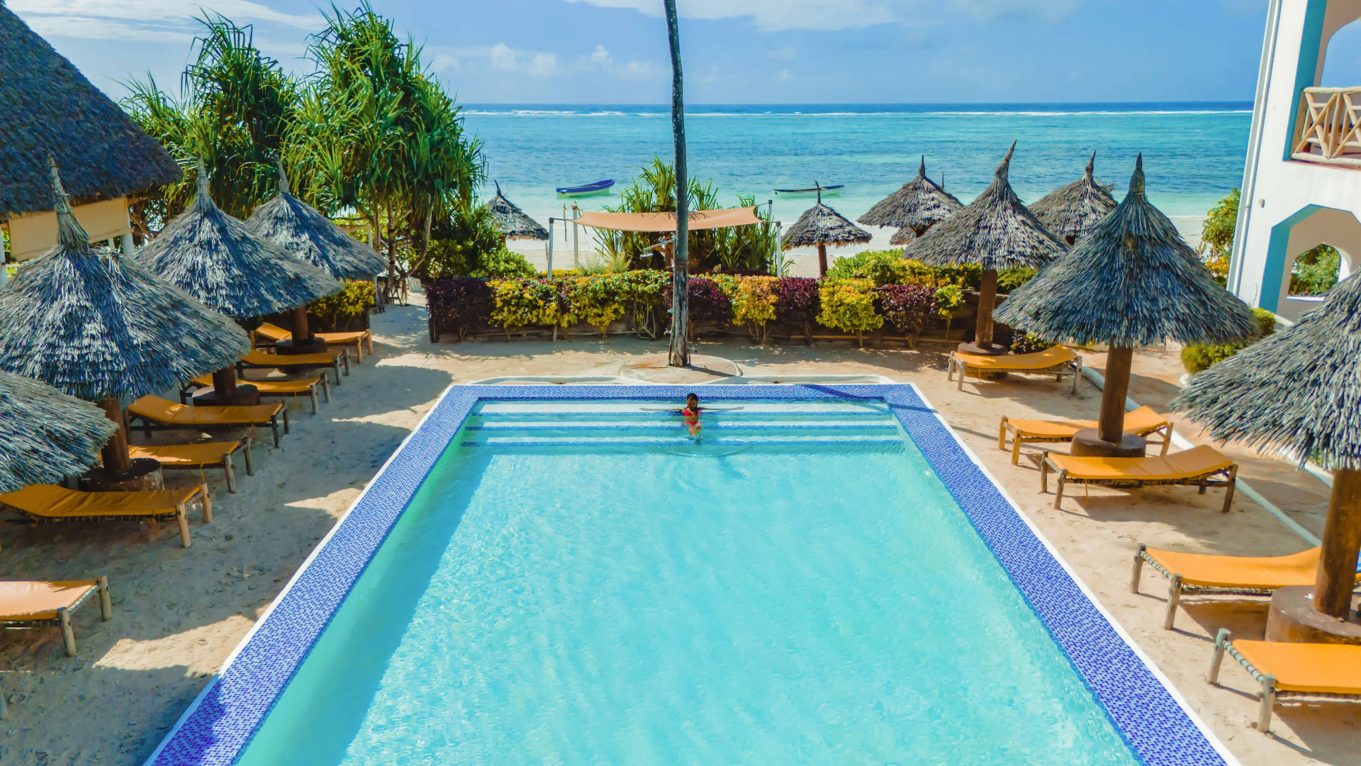 Отель AHG Sun Bay Mlilile Beach