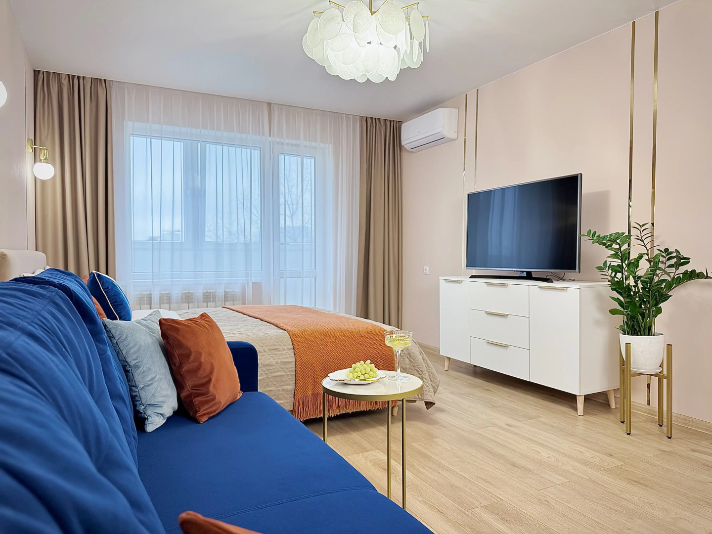 КвартираKenig Holidays 2-к "Птицы" в самом центре Рыбной деревни