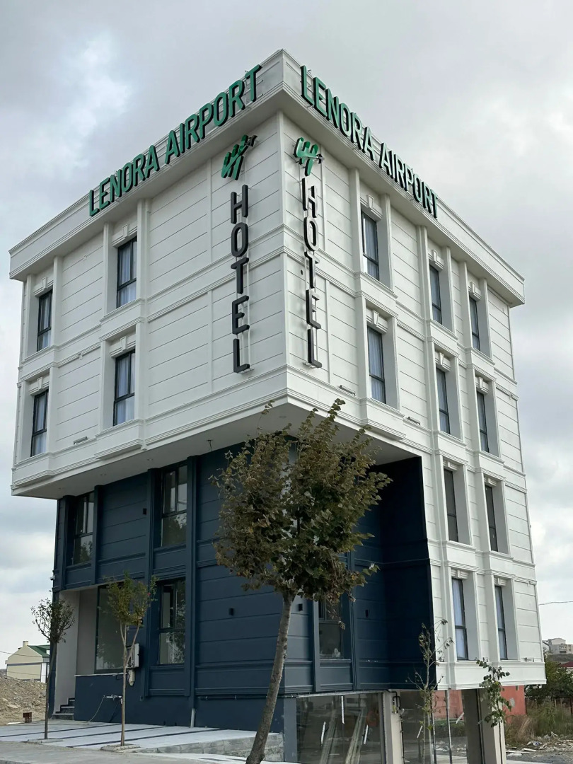 Lenora Airport Hotel