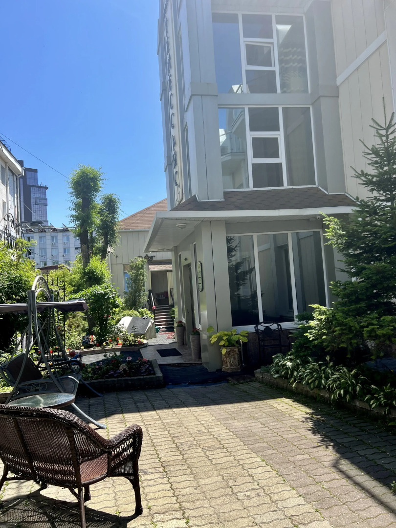 Отель Ренессанс