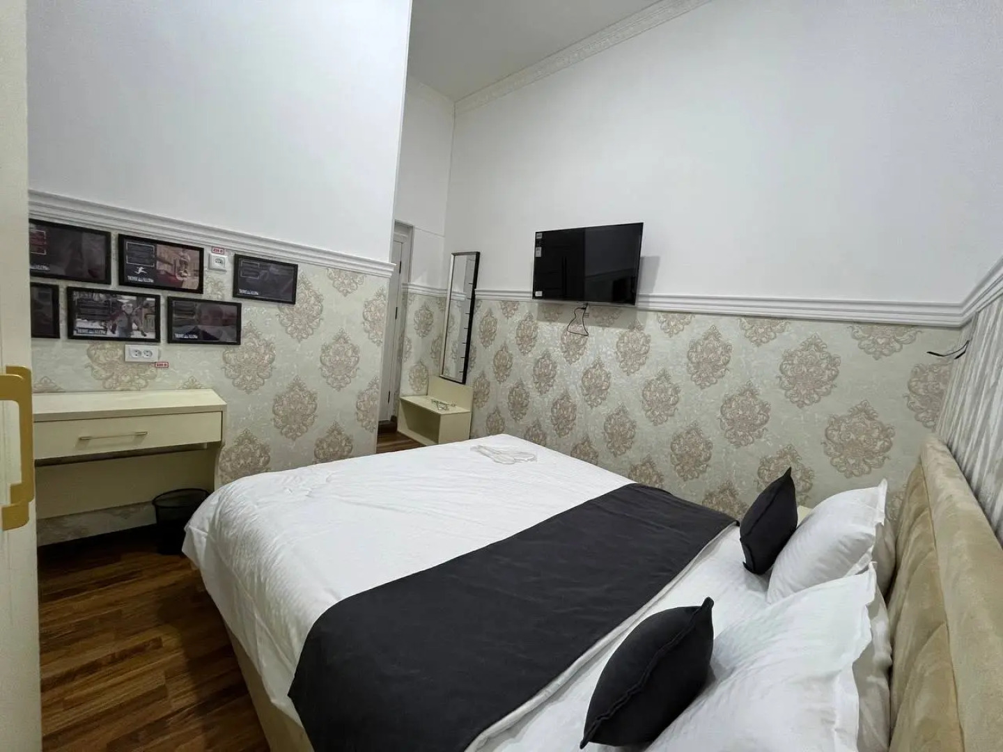 Отель HOME ALONE