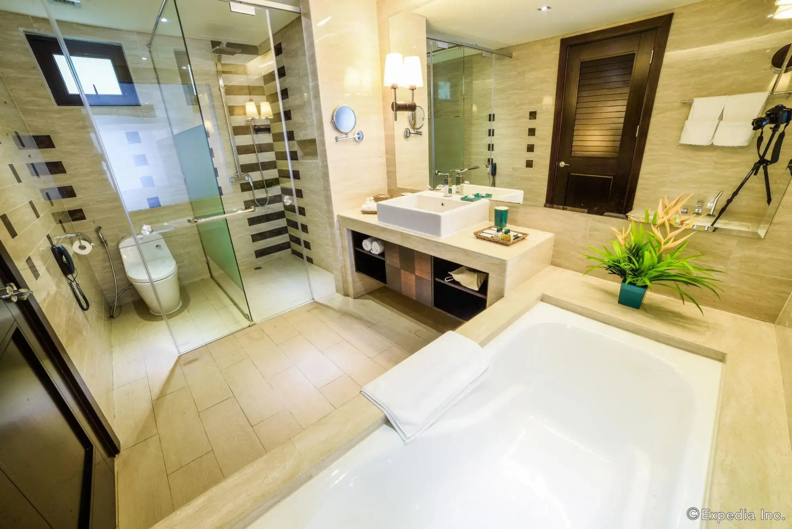 Отель Olalani Resort and Condotel