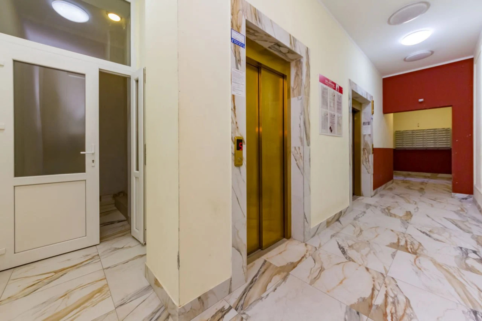 Апартаменты Emerald on Leonova