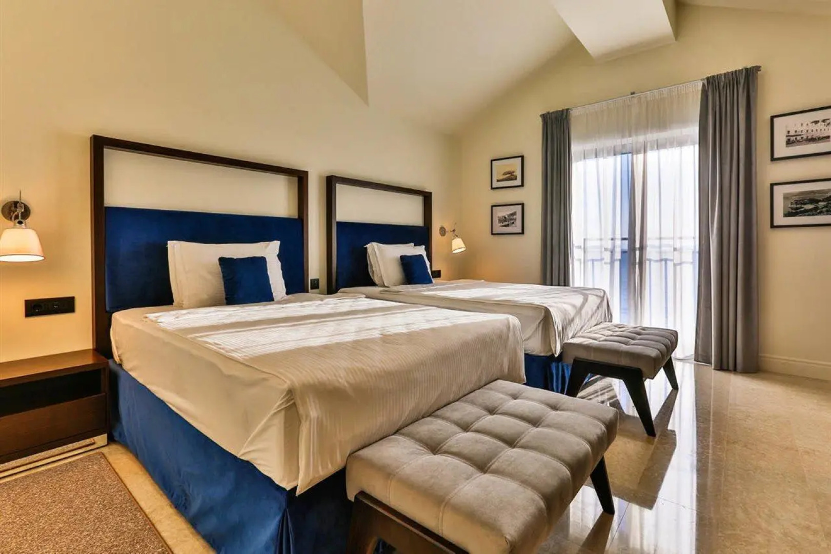 Отель California by Aycon