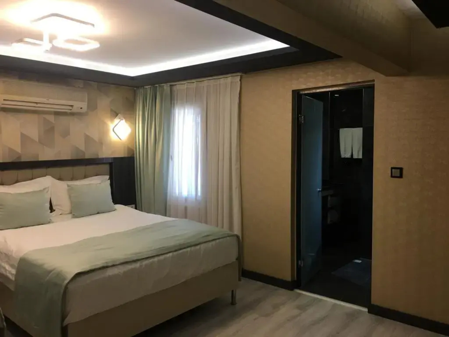 Grand Ons Hotel