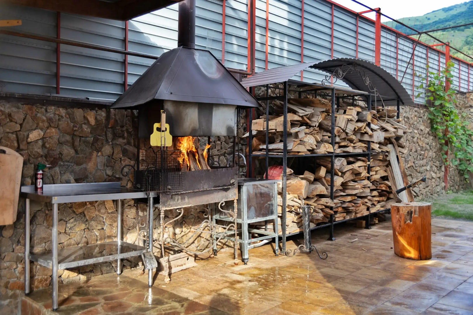 Частный Дом в Горах с Бассейном