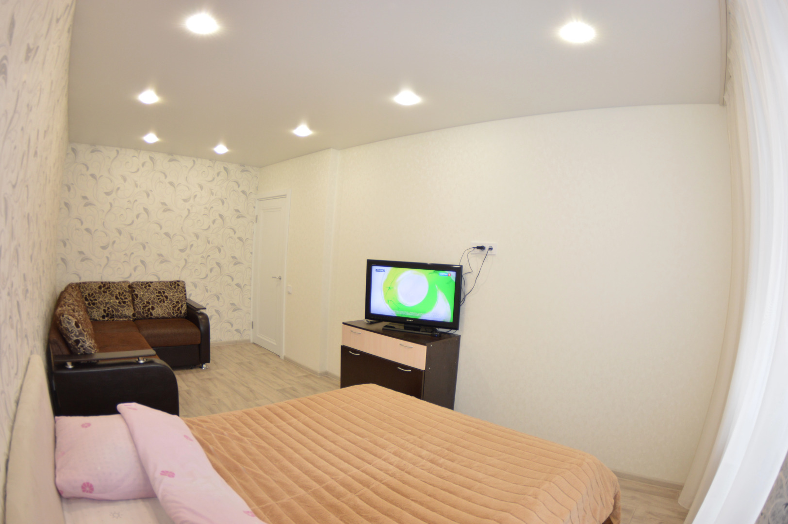 Апартаменты Уютная двухкомнатная квартира на Верхней Дуброве