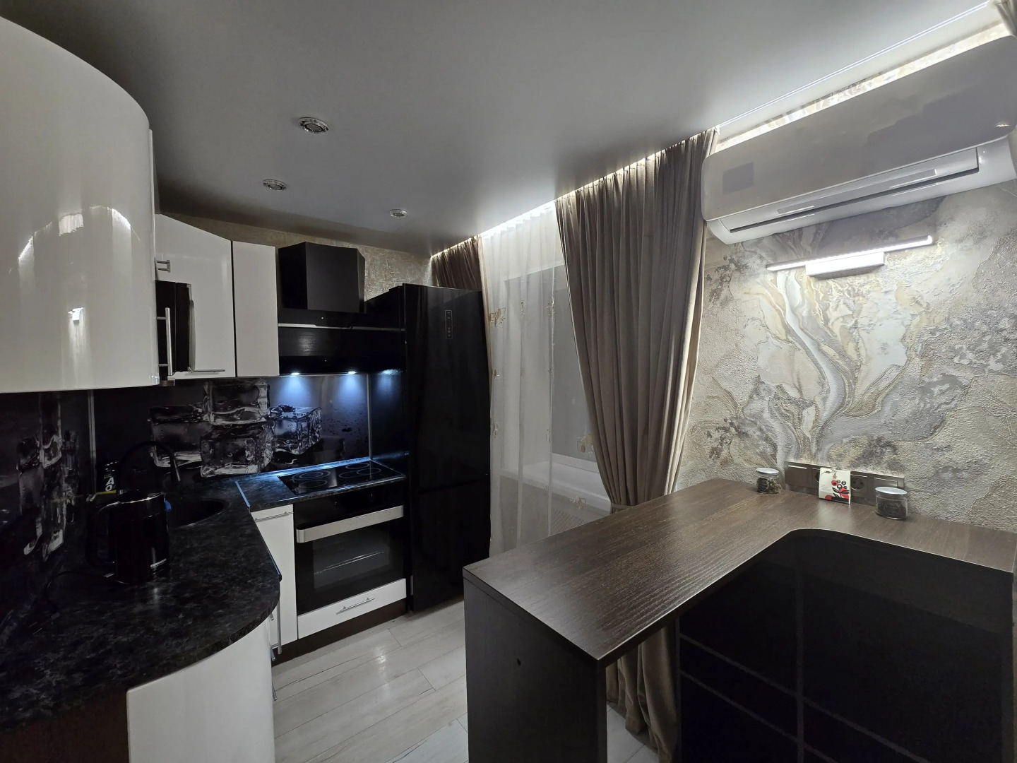 Квартира Красивая Студия в Стиле Hi Tech