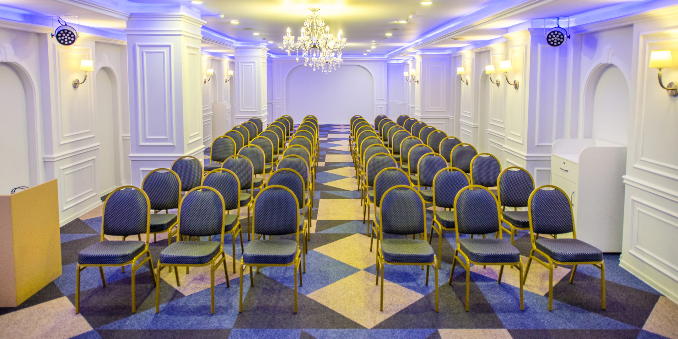 Отель Reston Hotel&Spa