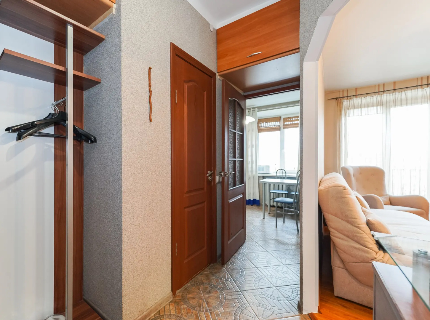 Трехкомнатная Квартира на проспекте Независимости 52