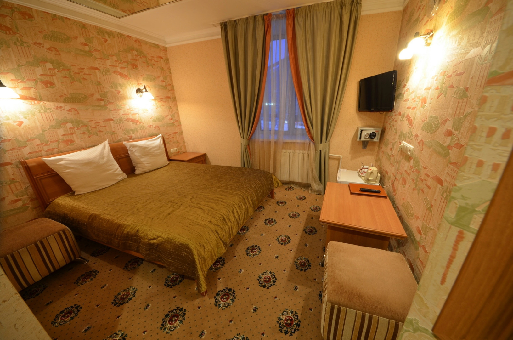 Отель Семь Пятниц