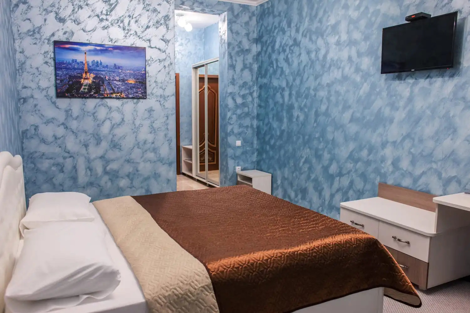 Отель Джулия