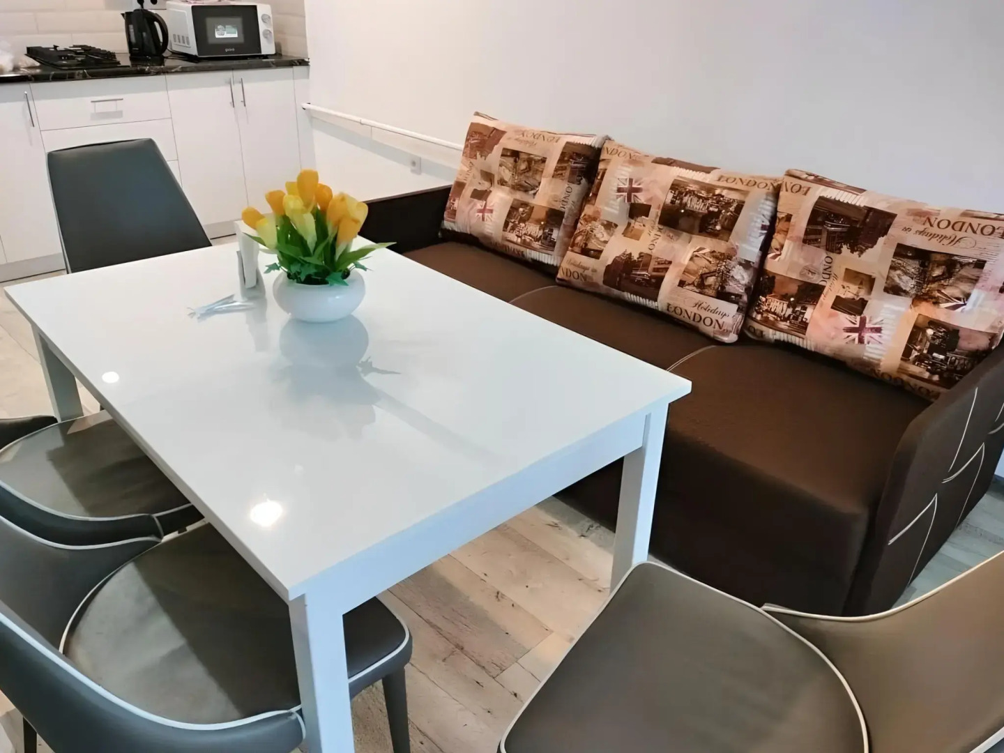 Квартира Центр Цветник Радон Власова 4