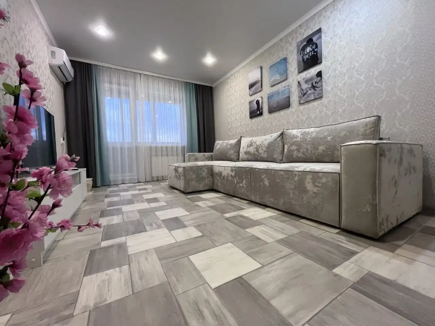 Квартира Марат Home двухкомнатная по ул. Ленина 141 Б