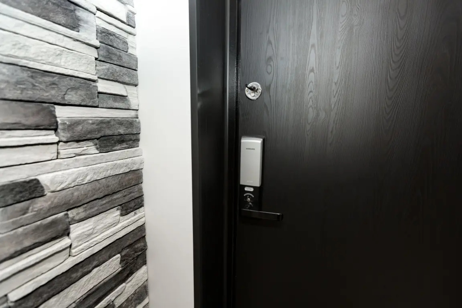 Апартаменты Central Place Vladivostok Премиум с видом на Мосты и Залив (4)