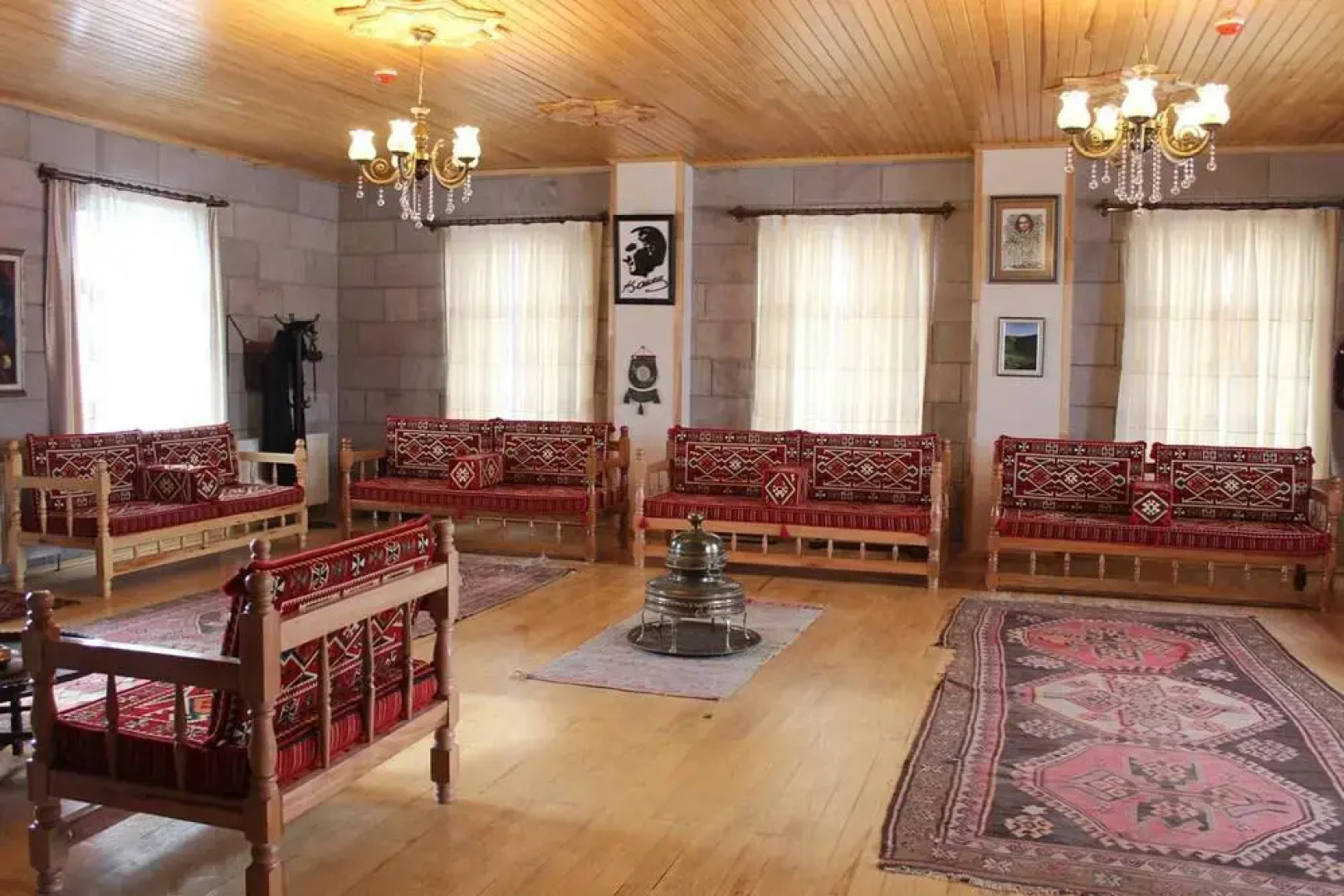 Отель Lake Cildir Lodge