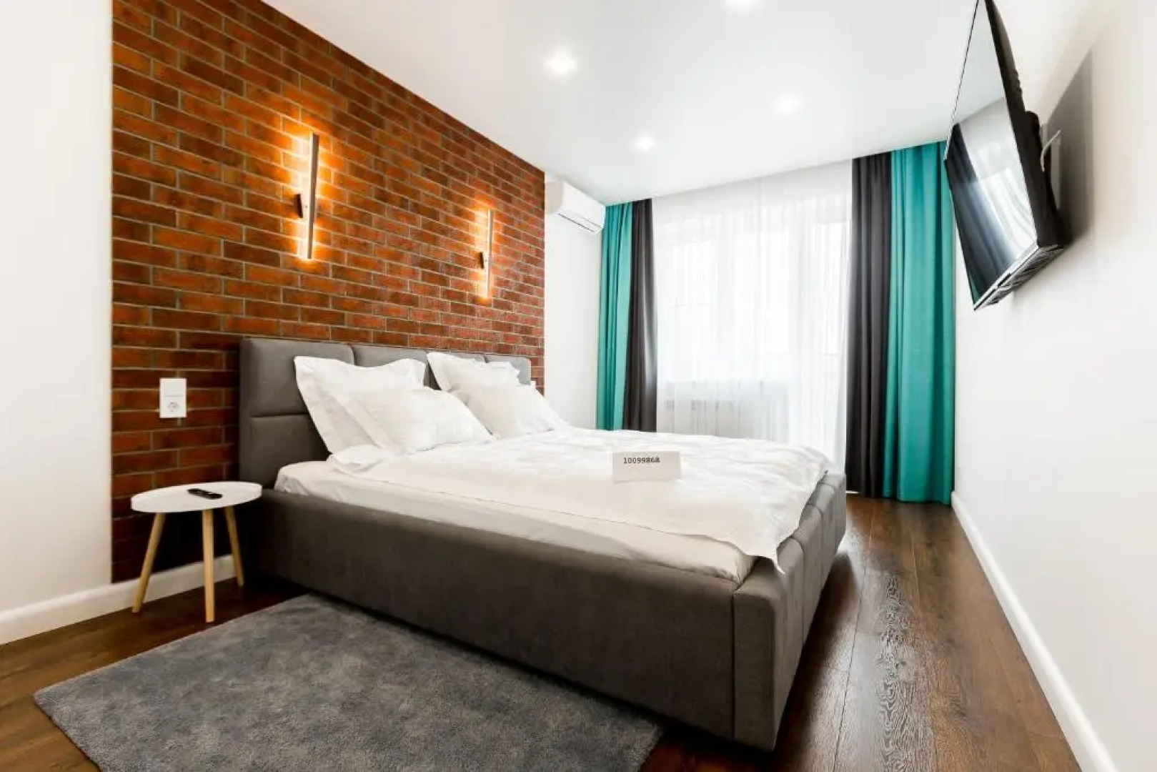 Апартаменты Двухкомнатные Центр, площадь Победы, Театральная 15, Колибри#15