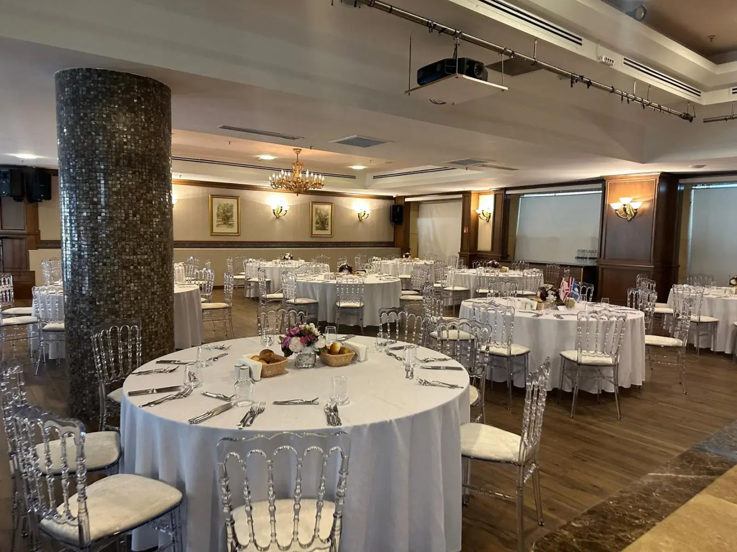 Merit Royal Gardens Hotel & Casino