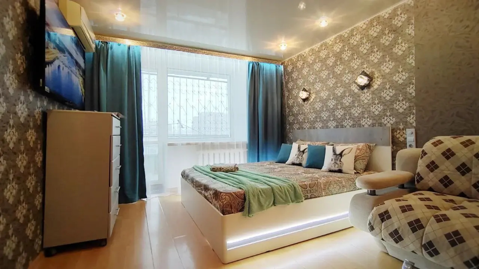 Квартира Renta27 на набережной Амура у Колеса Обозрения