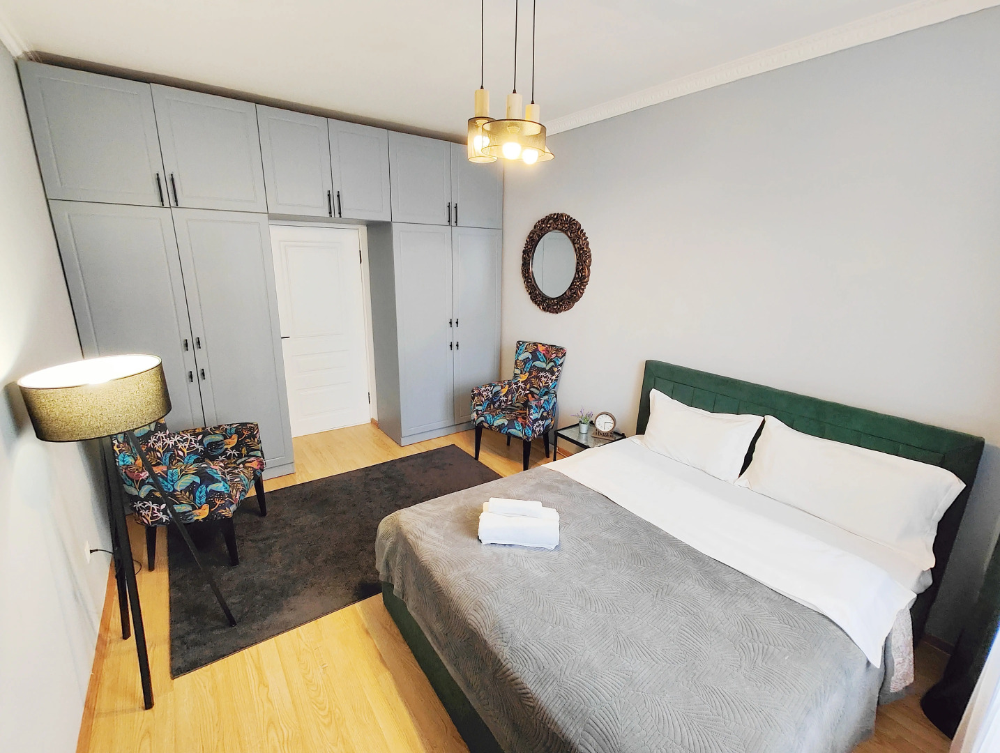 Апартаменты M.O.O.N. APARTMENTS Seifullina 500