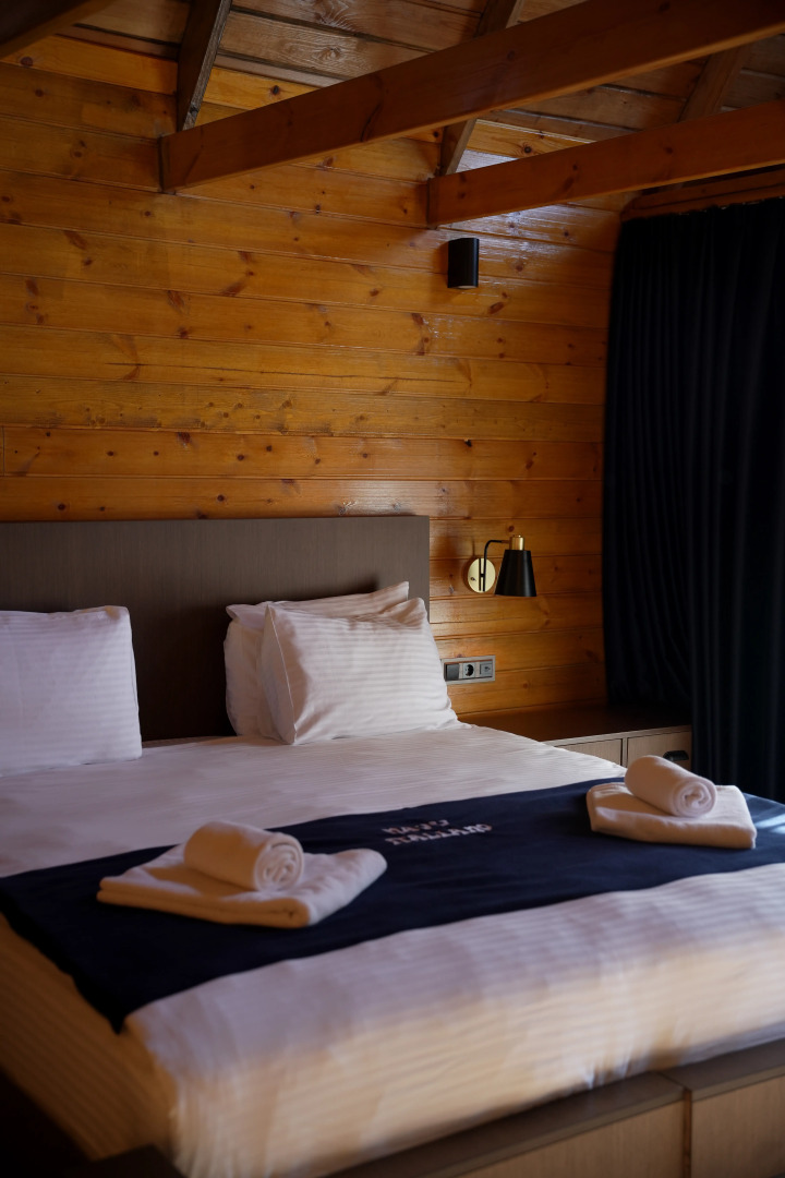 Отель Navy Inn & Bungalows