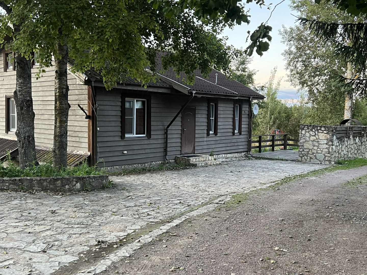 Частный дом в деревне Донцо