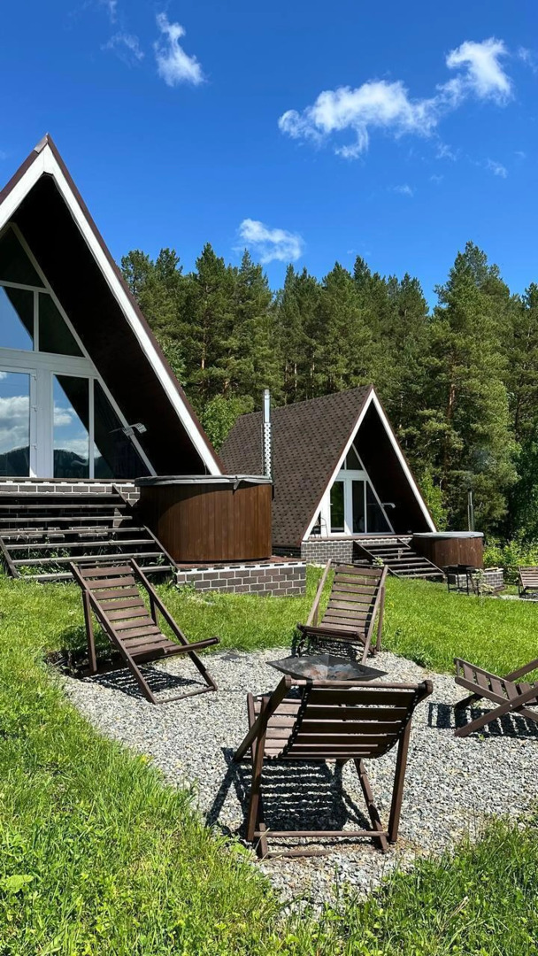 Шале с панорамным видом на горы в Камлакское