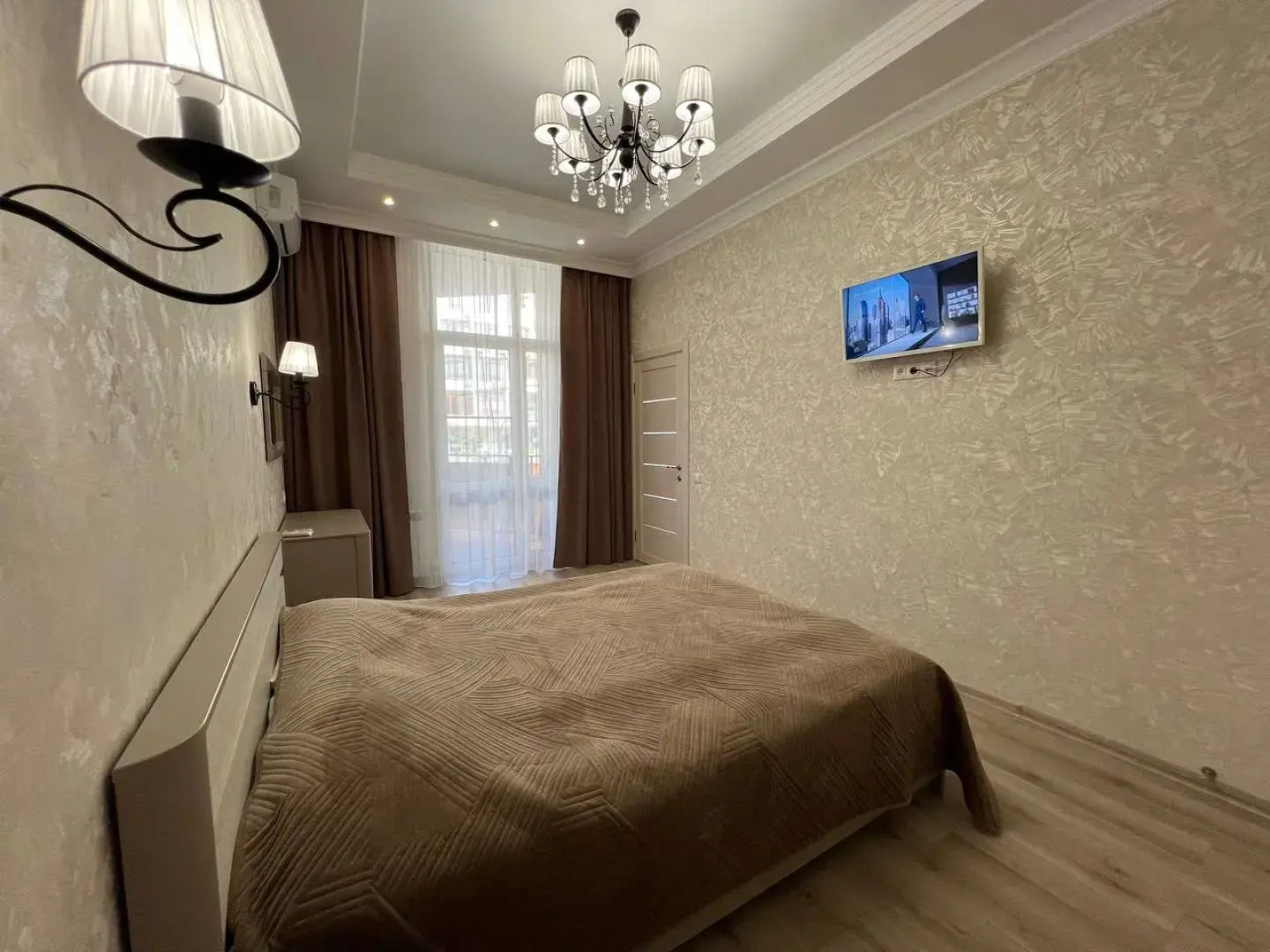 Квартира двухкомнатная Крымская 22