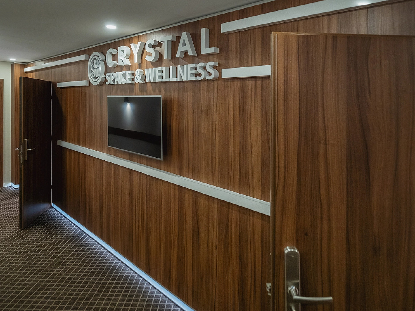 Отель Lahta Plaza