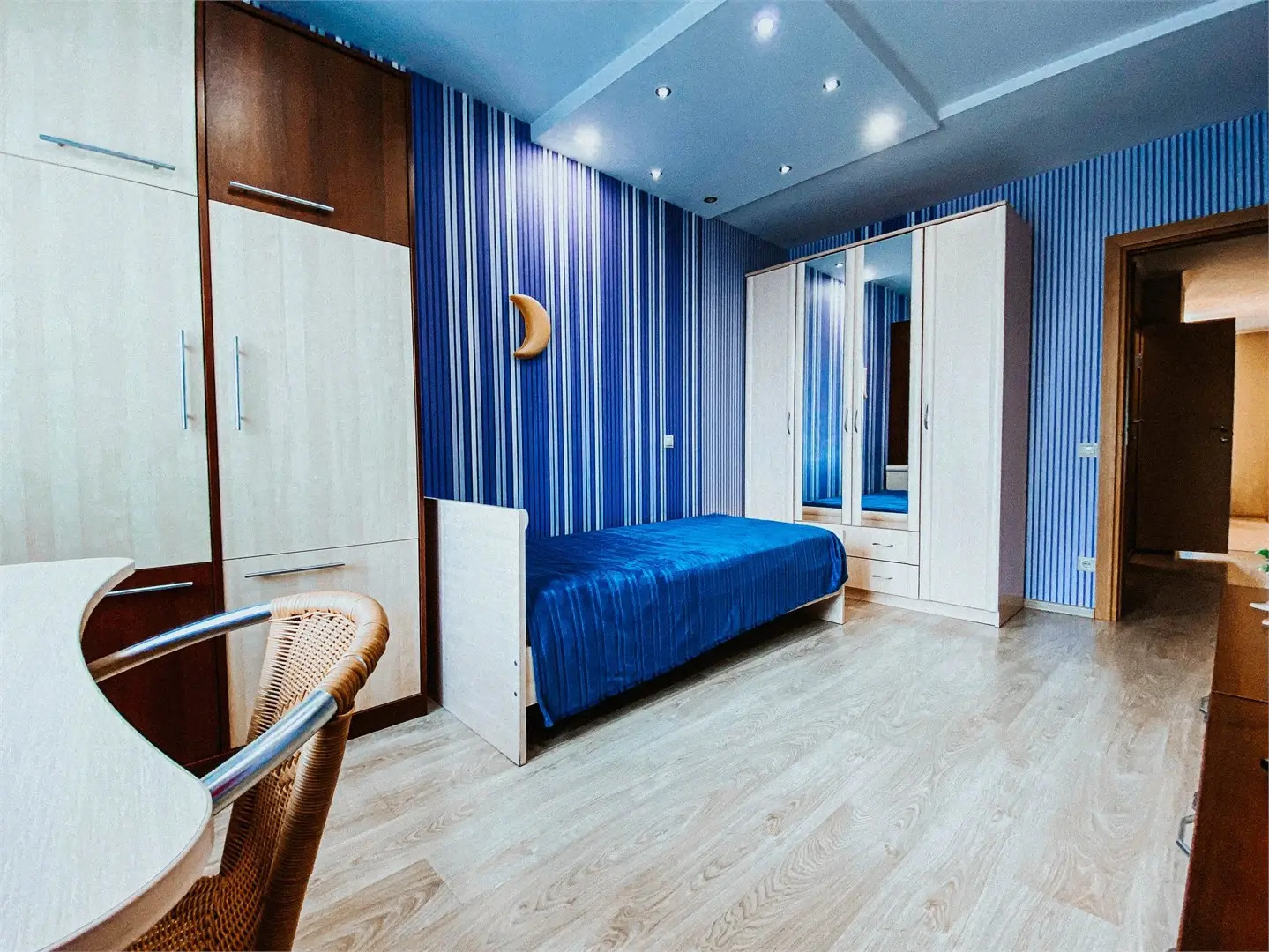 Апартаменты в Центре Засвияжского Района 152