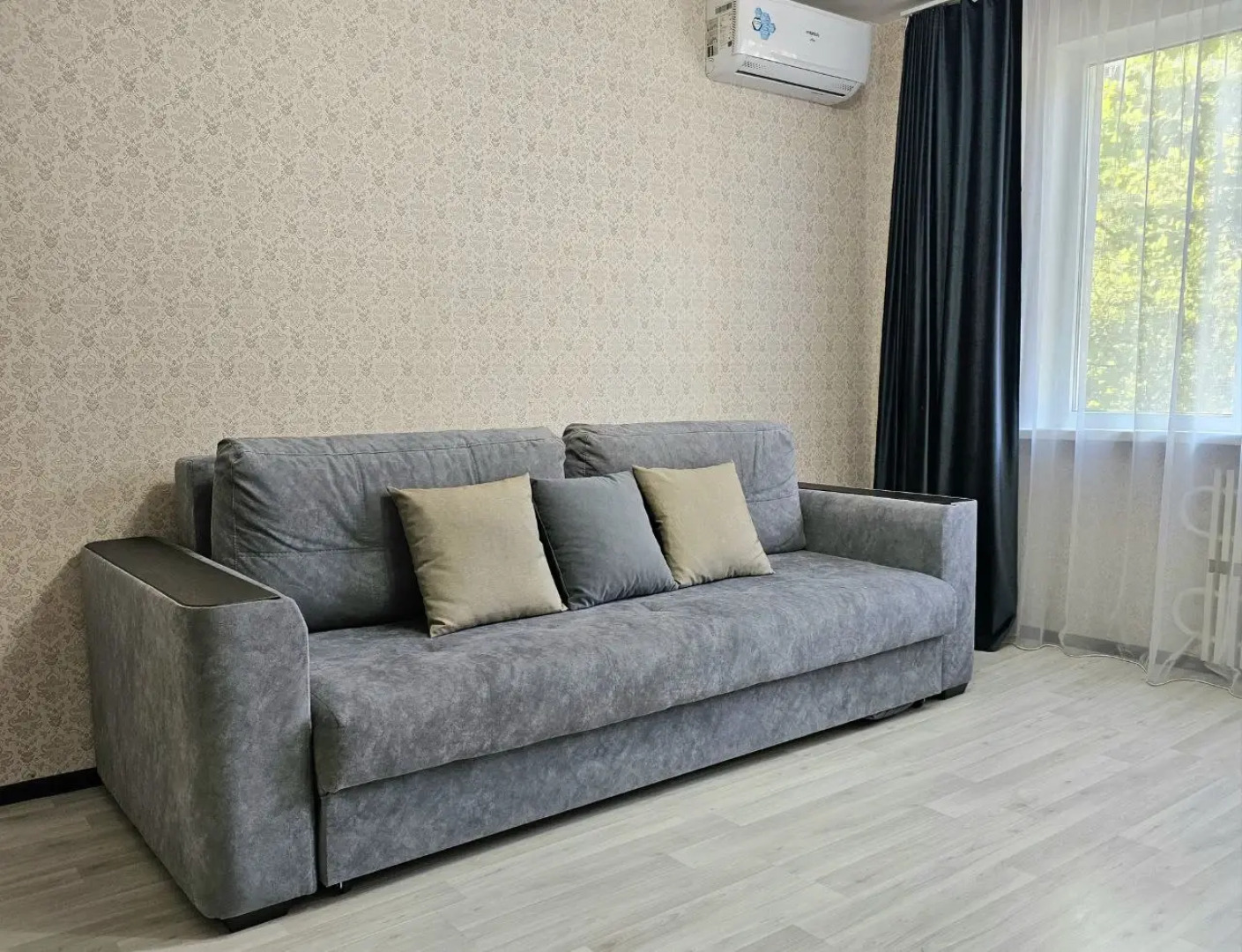 Апартаменты Best Guest House на Константина Симонова